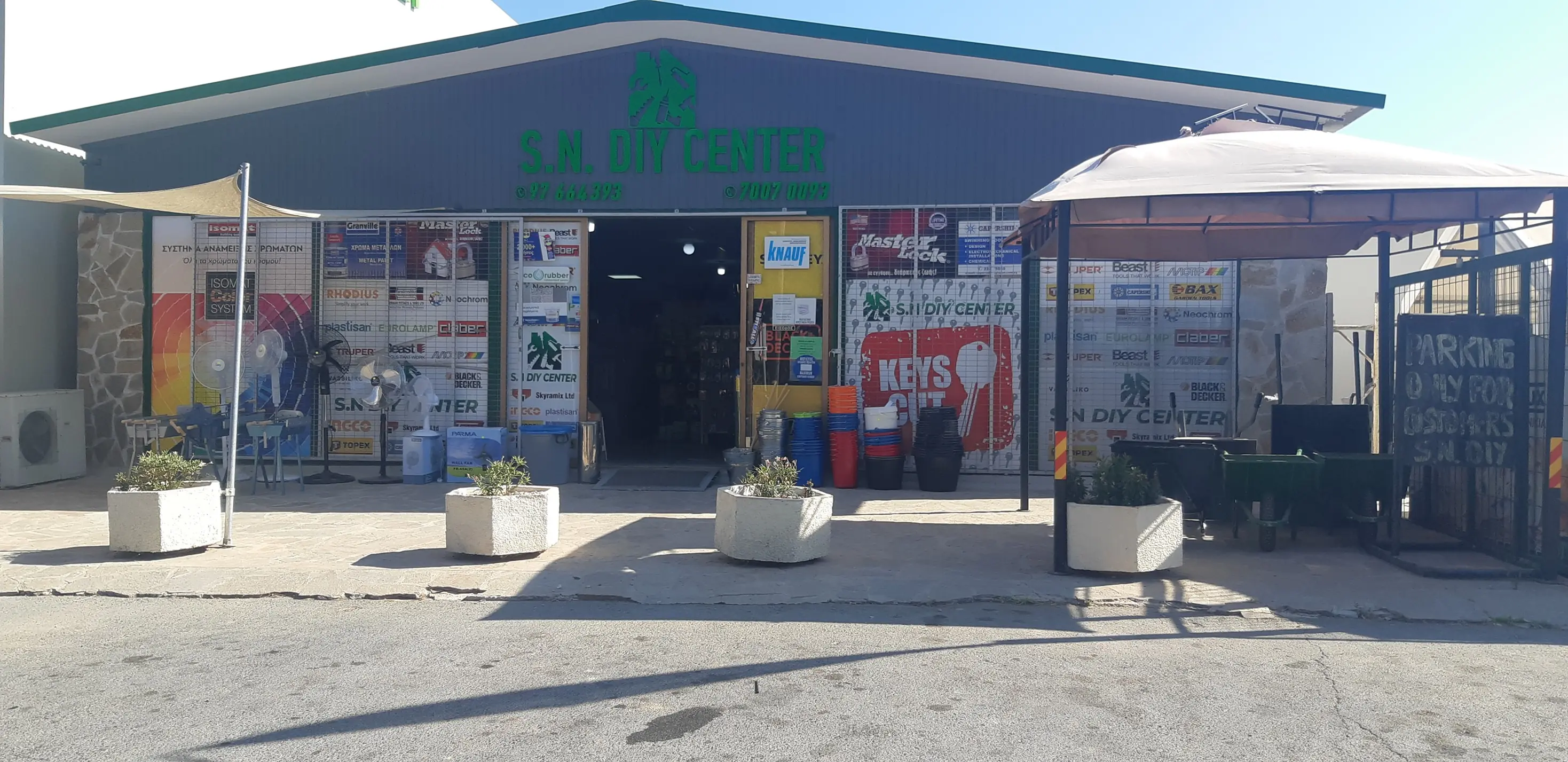 S.N. DIY storefront